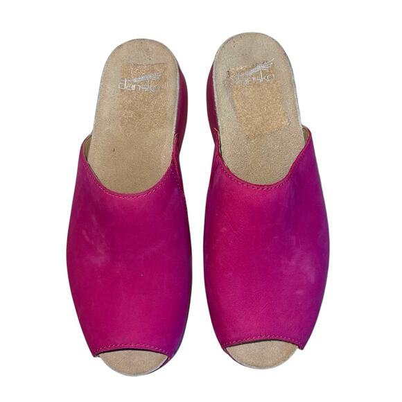 DANSKO women ravyn slip on sandal in fuchsia - Picture 4 of 10